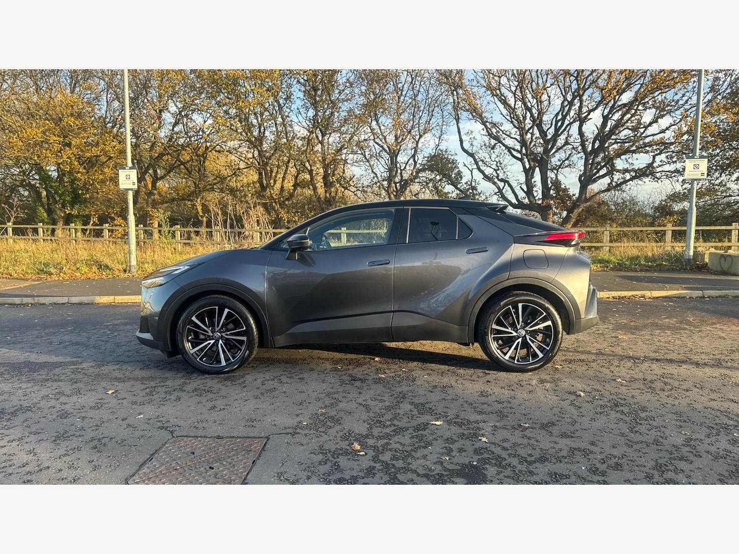 Used Toyota C-HR 2025 for sale - 76865262: Photo 19