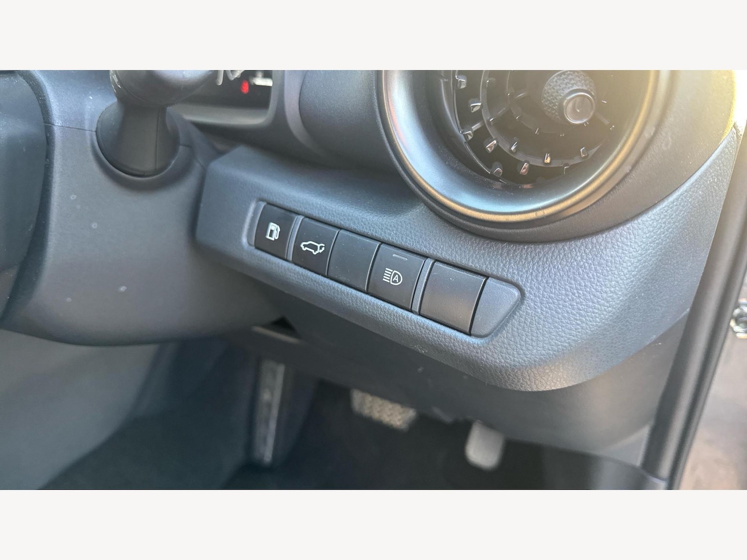 Used Toyota C-HR 2025 for sale - 76865262: Photo 22