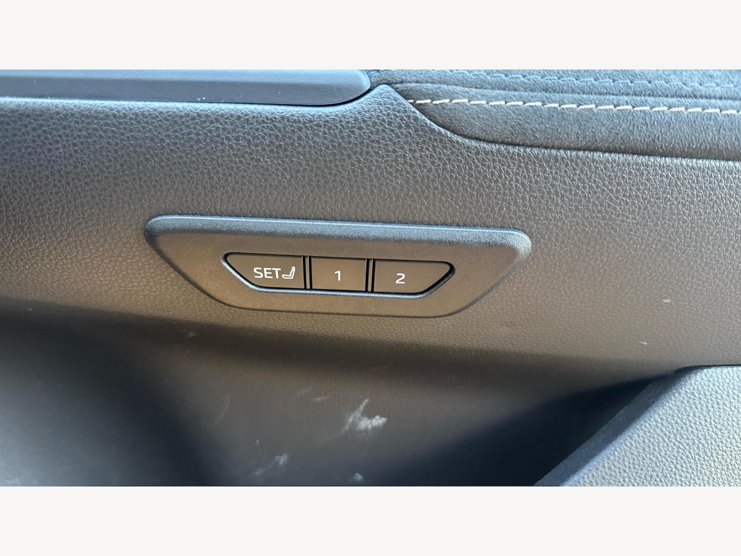 Used Toyota C-HR 2025 for sale - 76865262: Photo 24