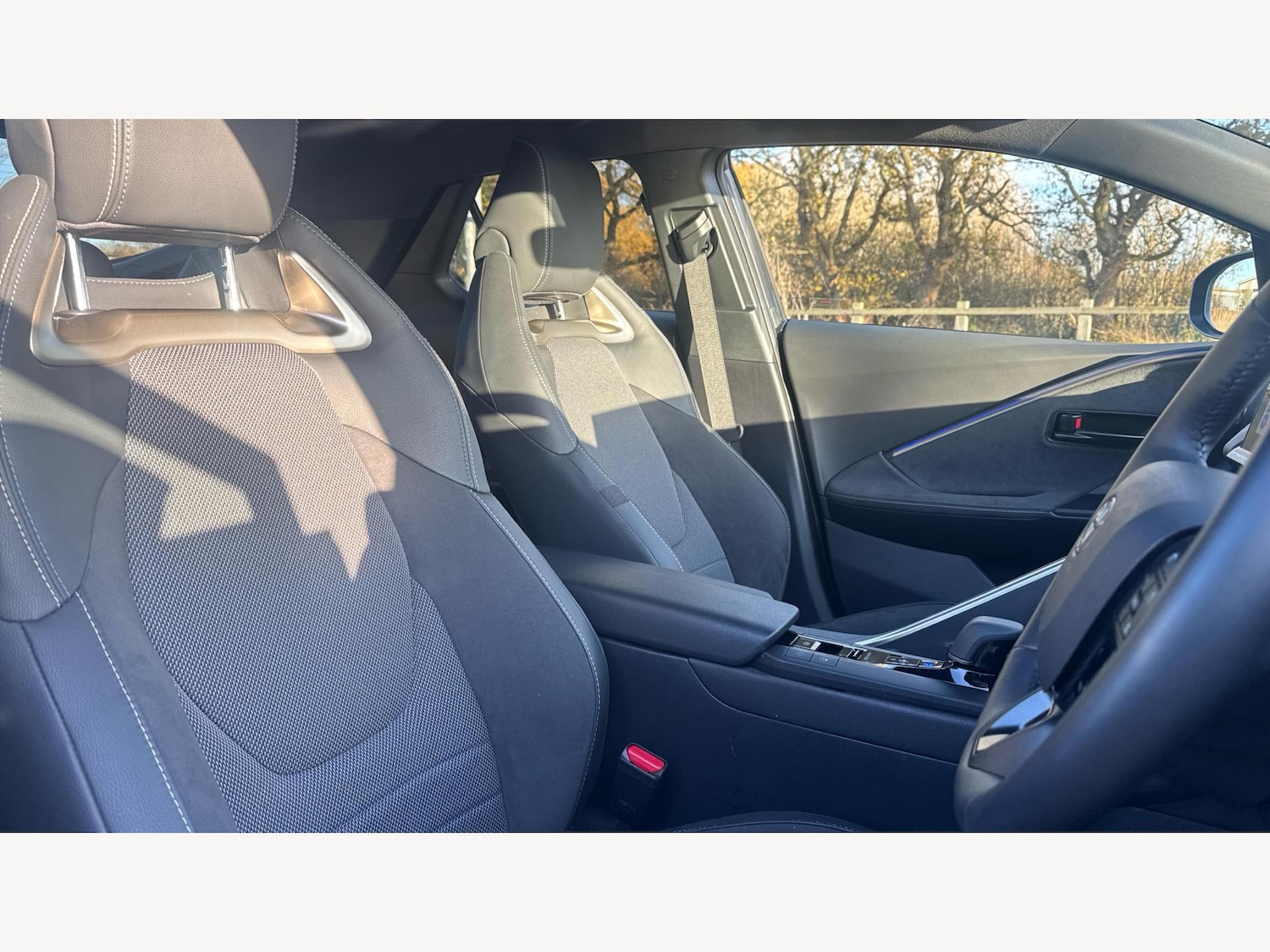 Used Toyota C-HR 2025 for sale - 76865262: Photo 26