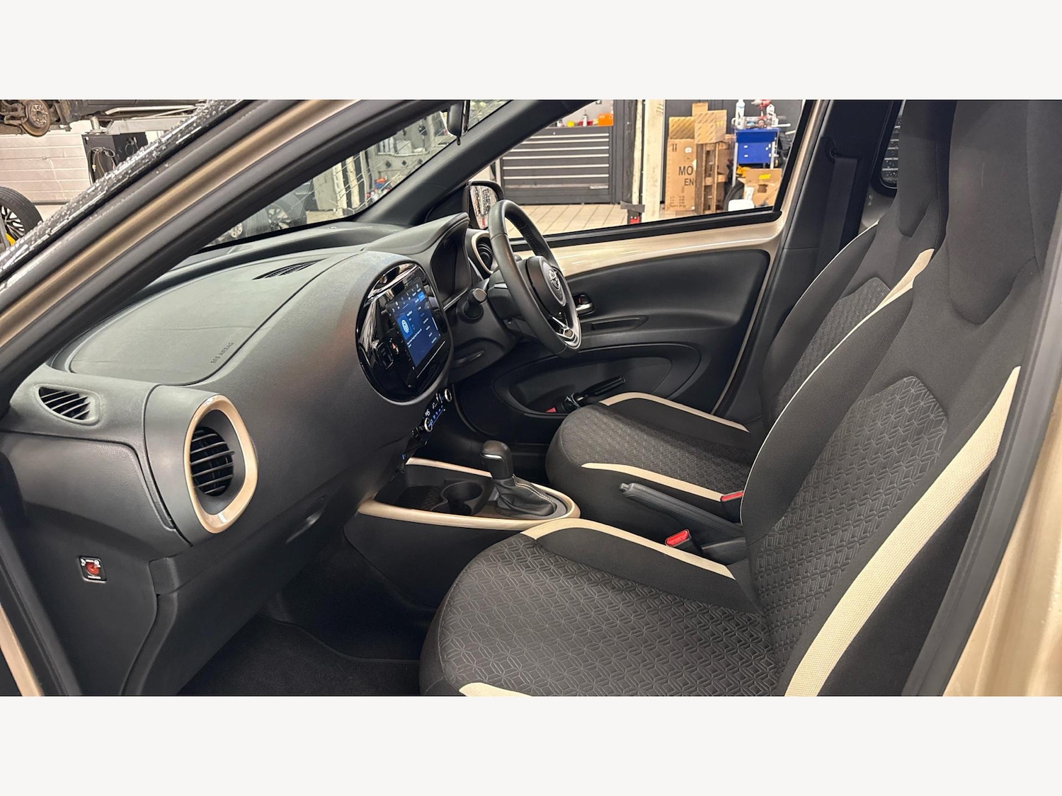 Used Toyota Aygo X 2024 for sale - 77478895: Photo 12