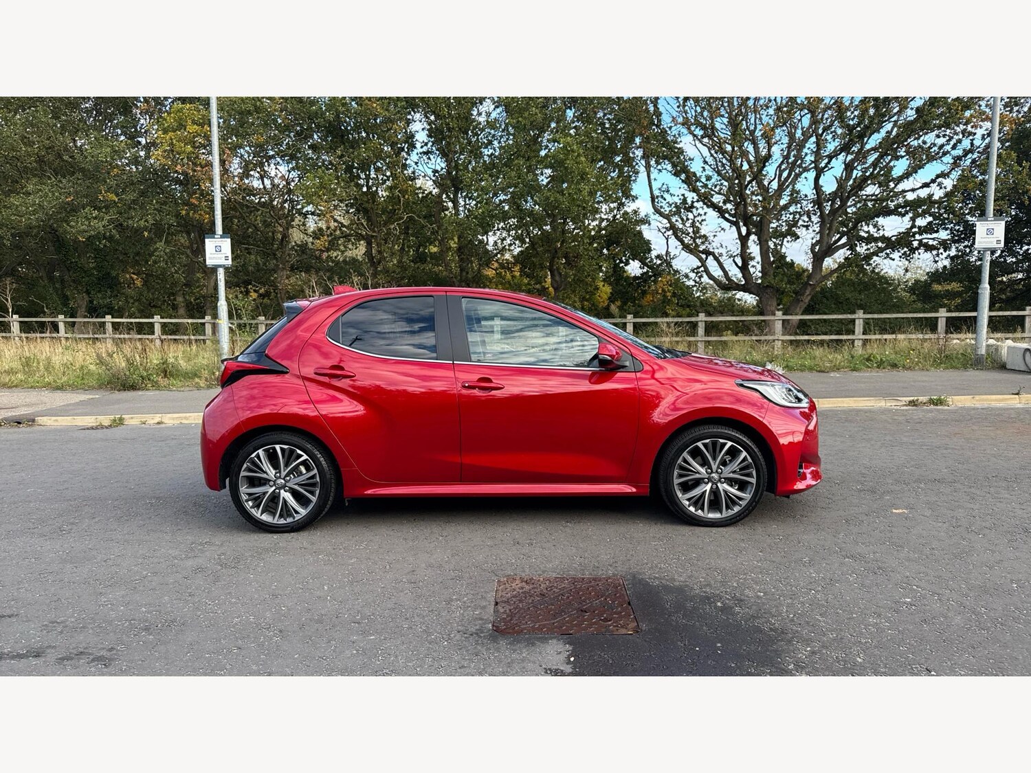 Used Toyota Yaris for sale - 76634267: Photo 18