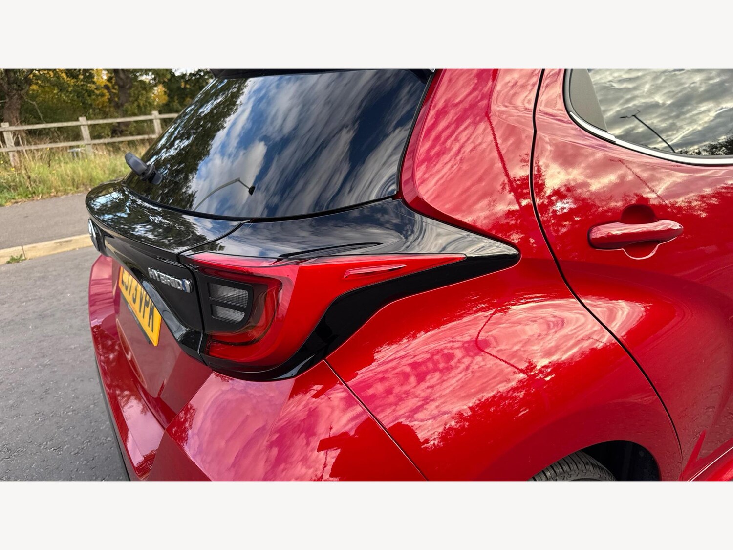 Used Toyota Yaris for sale - 76634267: Photo 23