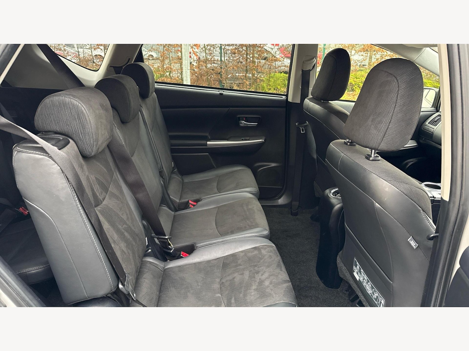 Used Toyota Prius+ 2019 for sale - 77143845: Photo 14