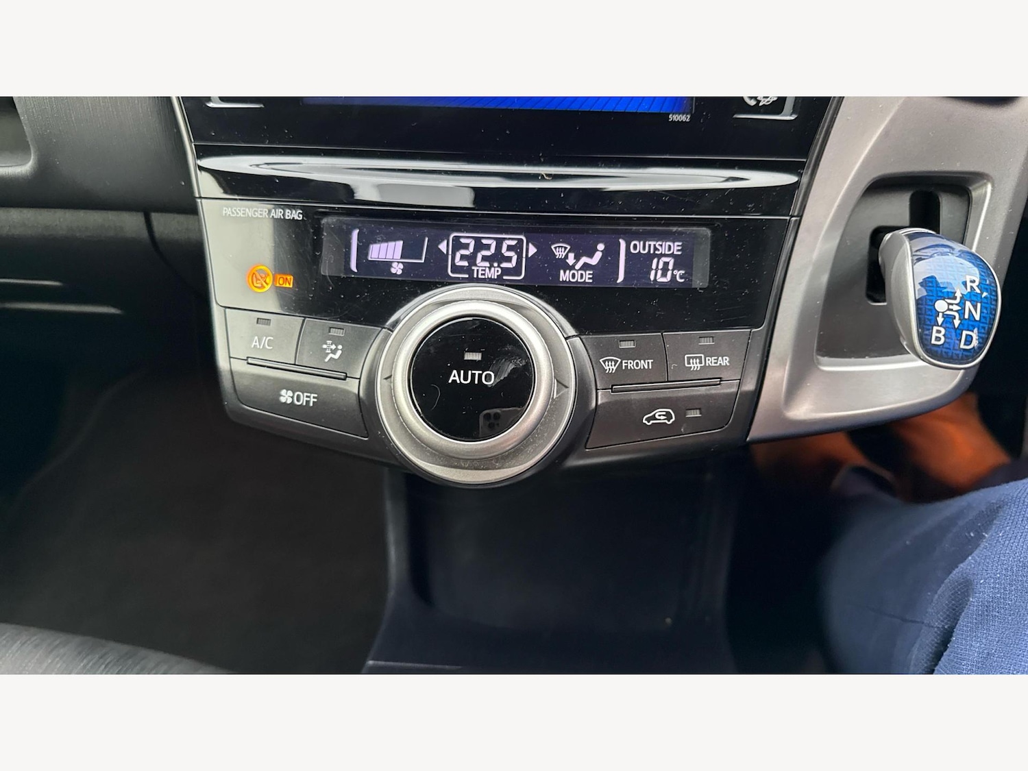 Used Toyota Prius+ 2019 for sale - 77143845: Photo 30