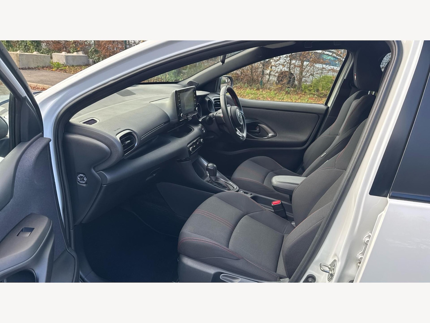 Used Toyota Yaris for sale - 77625817: Photo 12