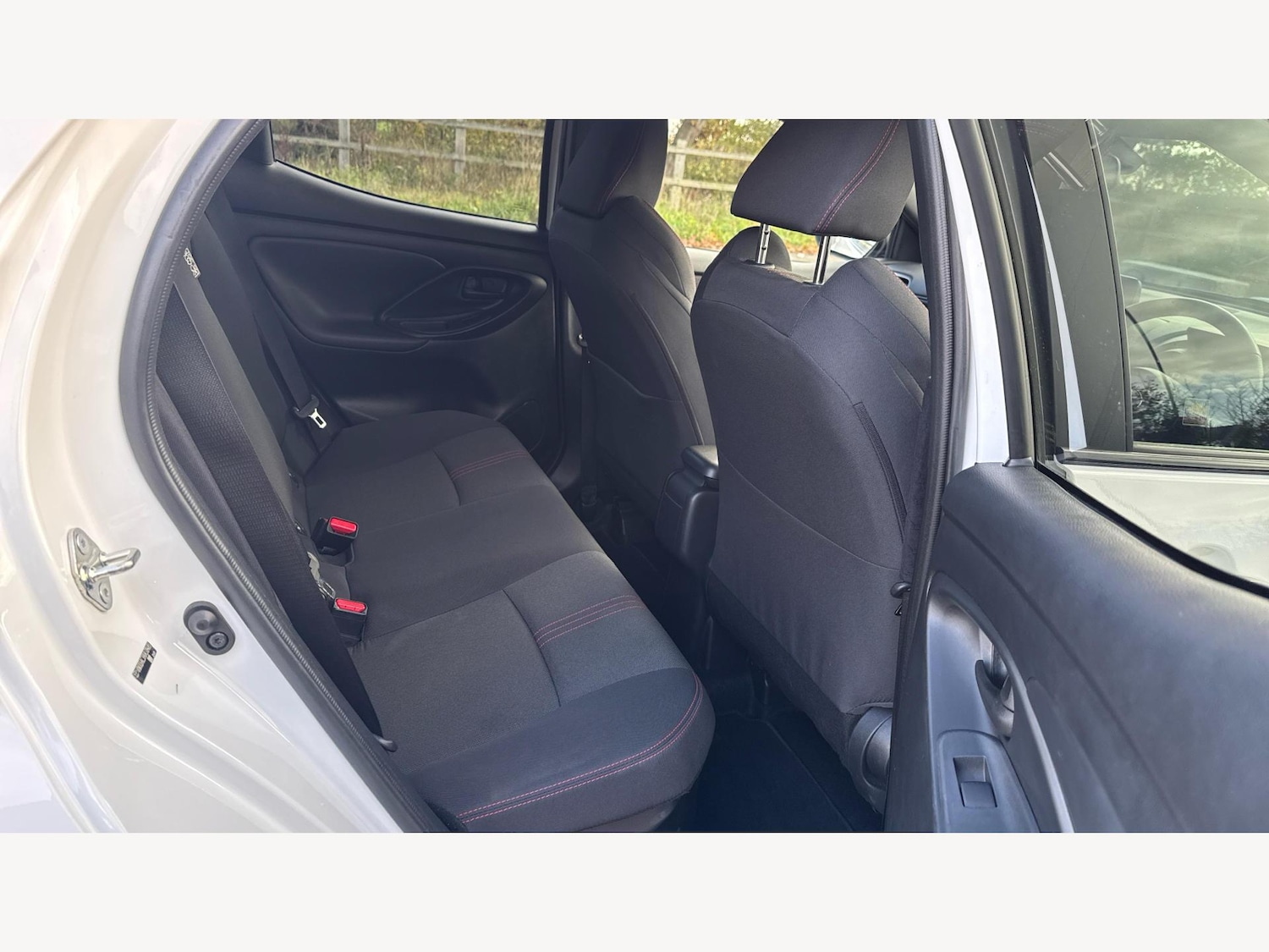 Used Toyota Yaris for sale - 77625817: Photo 14