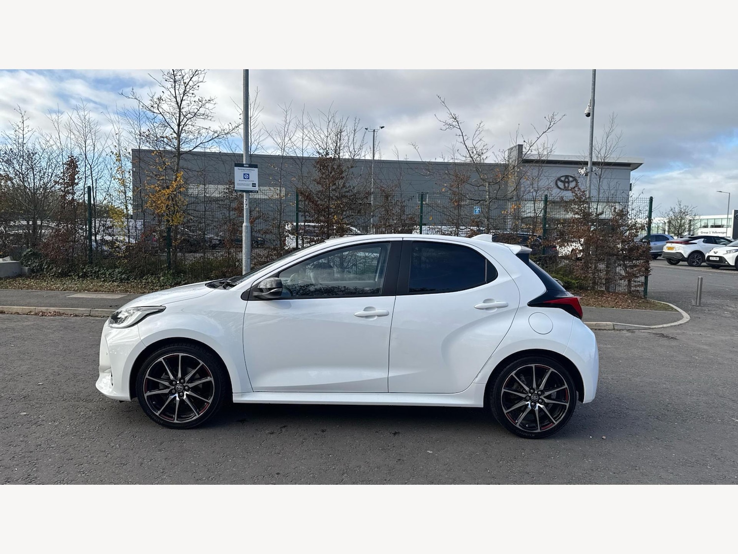 Used Toyota Yaris for sale - 77625817: Photo 19