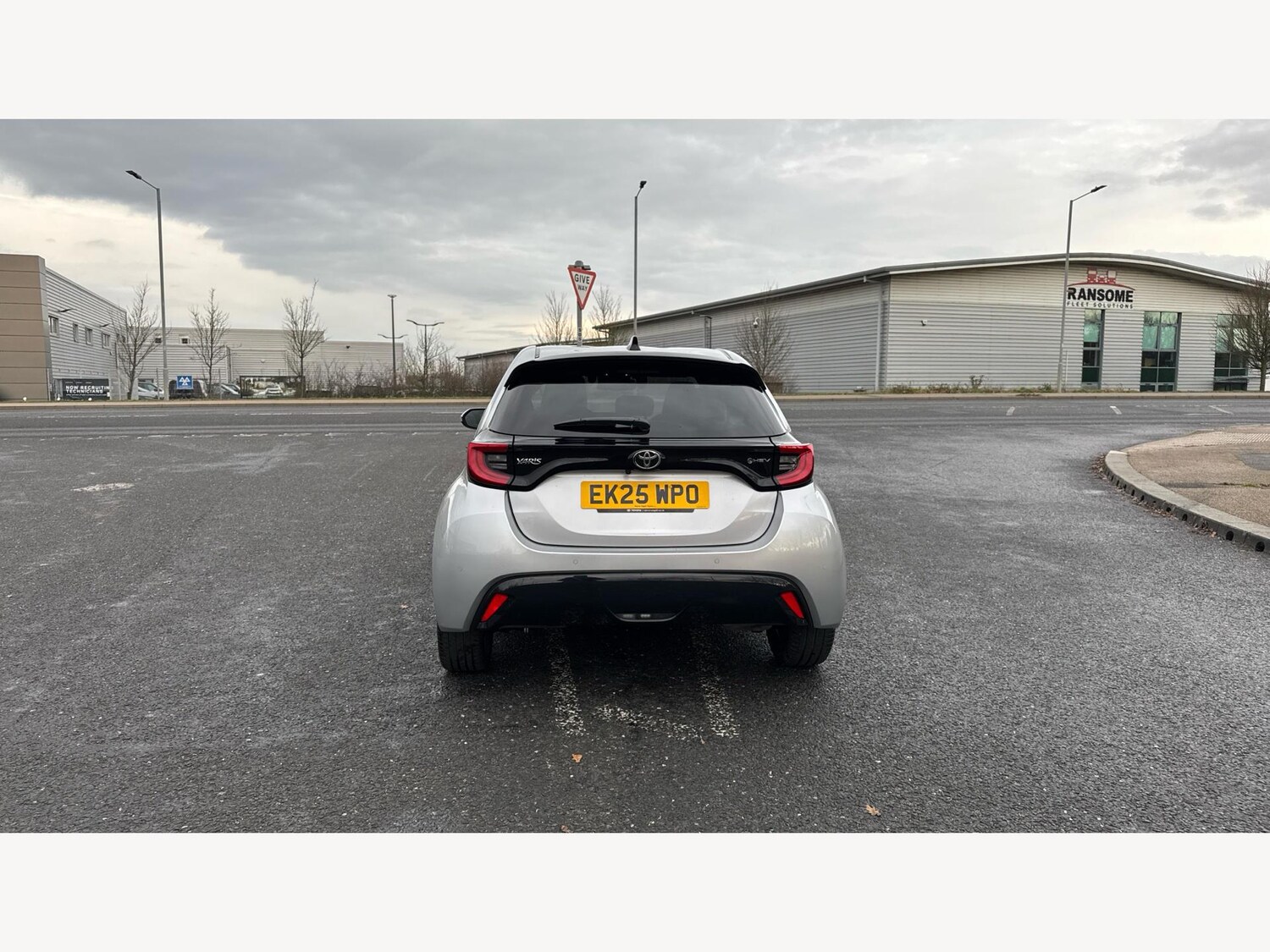 Used Toyota Yaris for sale - 77455655: Photo 21