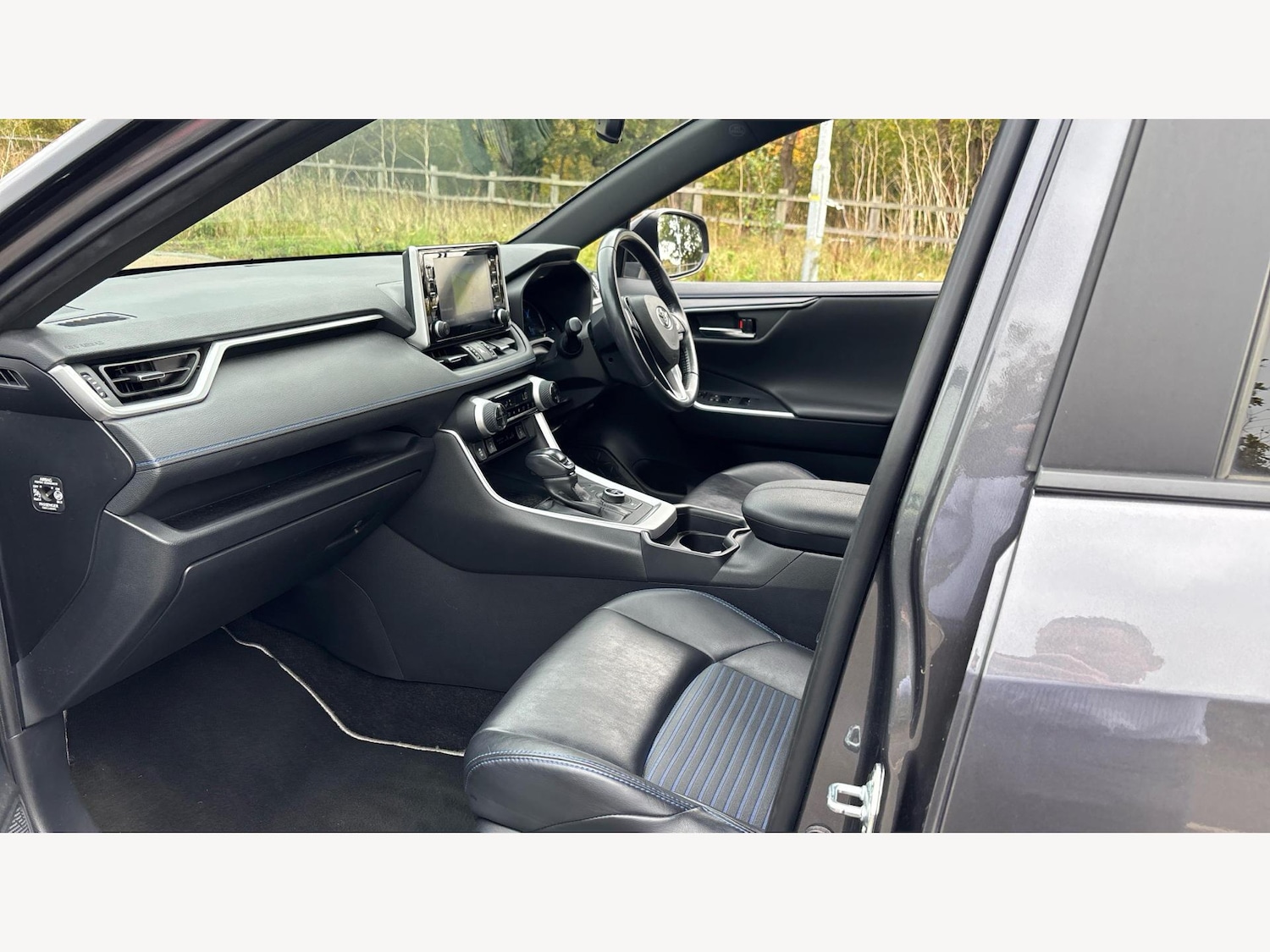 Used Toyota RAV4 2019 for sale - 76307713: Photo 12