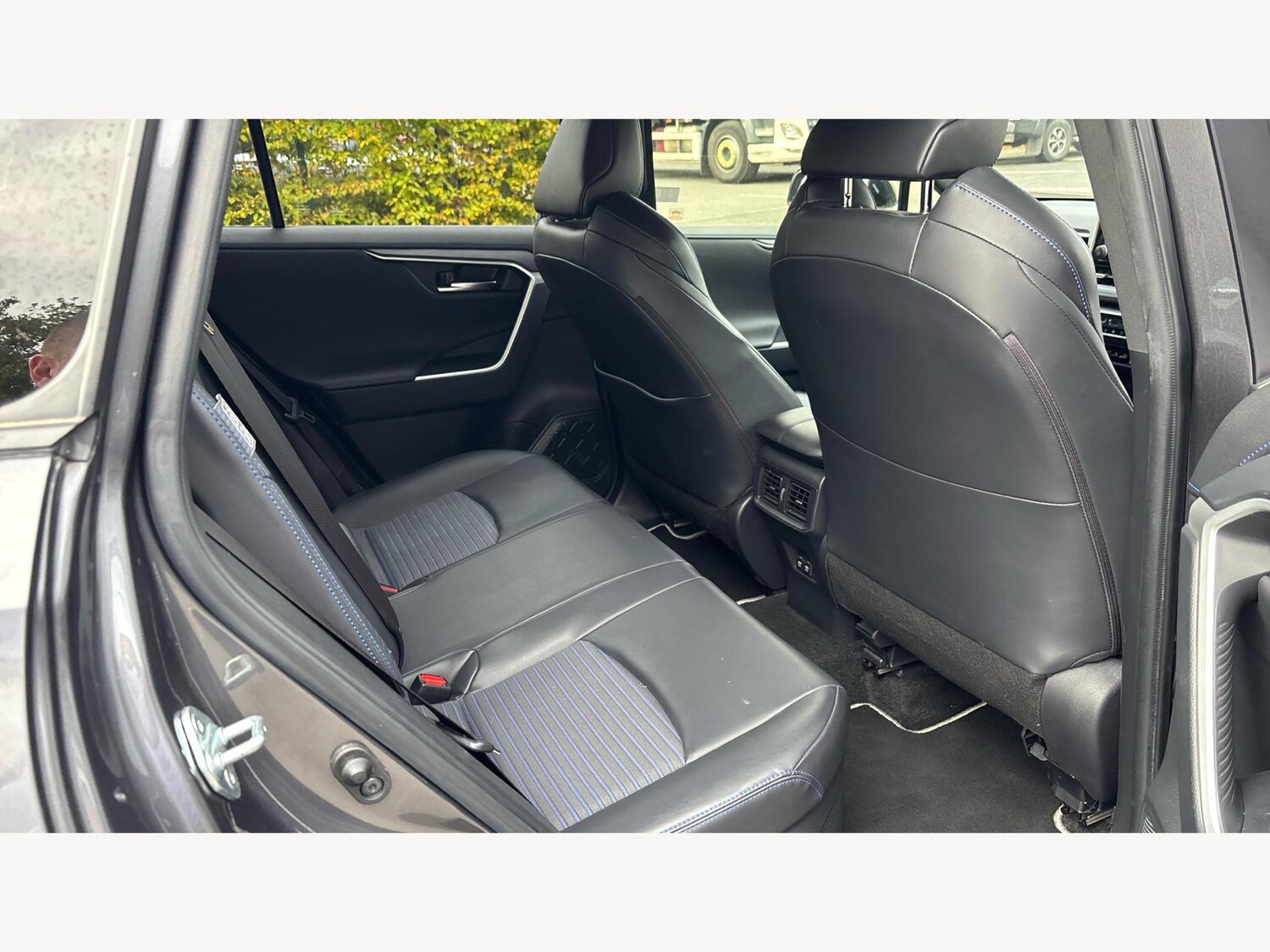 Used Toyota RAV4 2019 for sale - 76307713: Photo 14