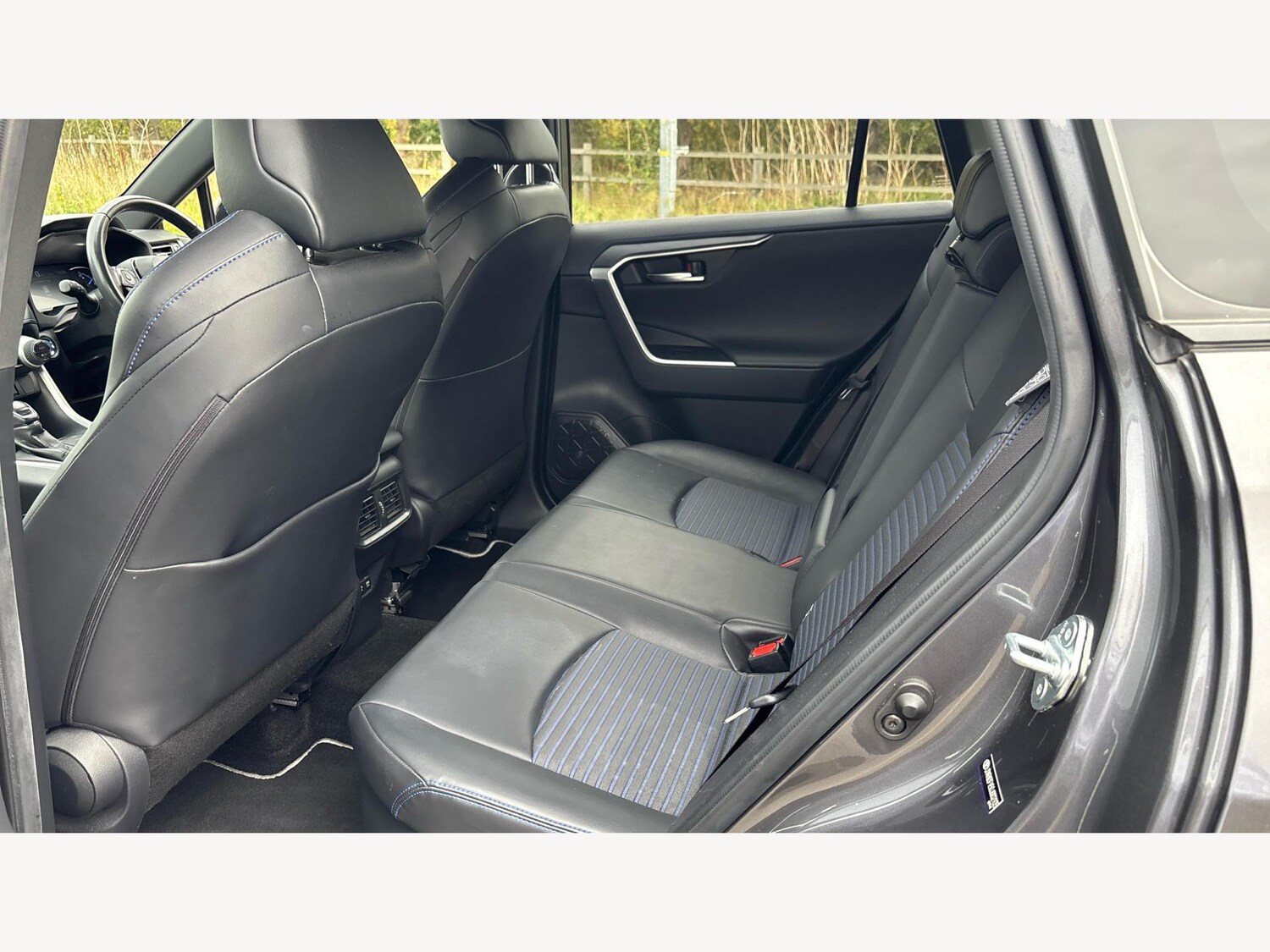 Used Toyota RAV4 2019 for sale - 76307713: Photo 15