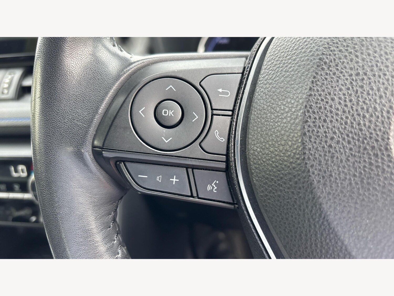 Used Toyota RAV4 2019 for sale - 76307713: Photo 27