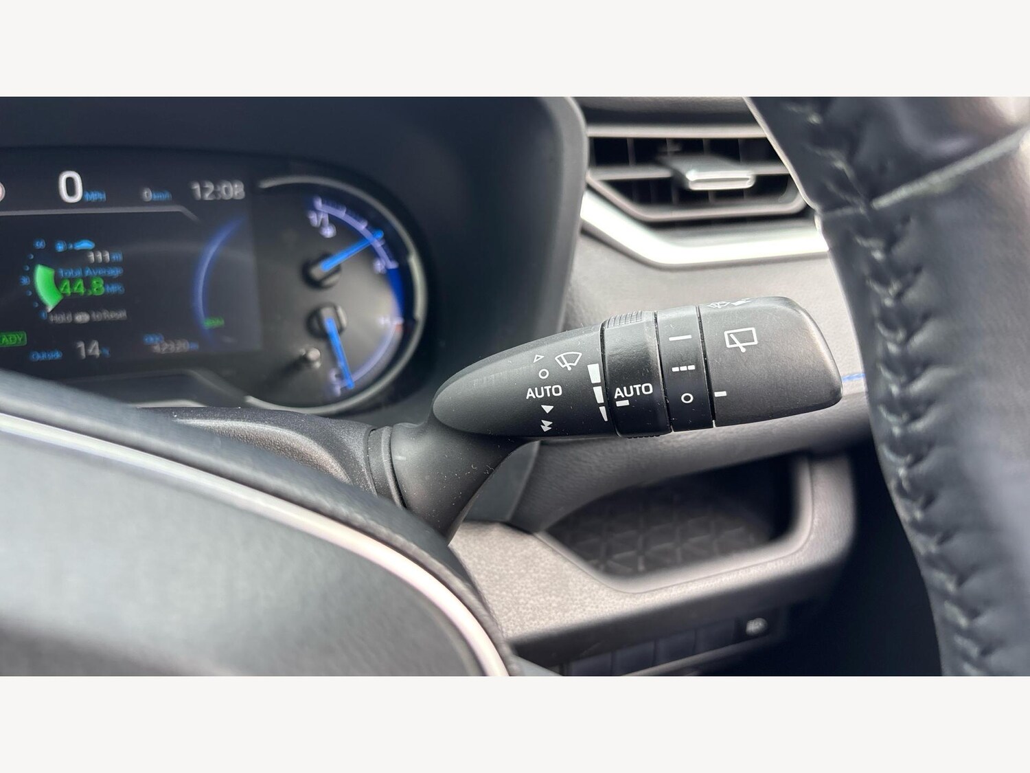 Used Toyota RAV4 2019 for sale - 76307713: Photo 30