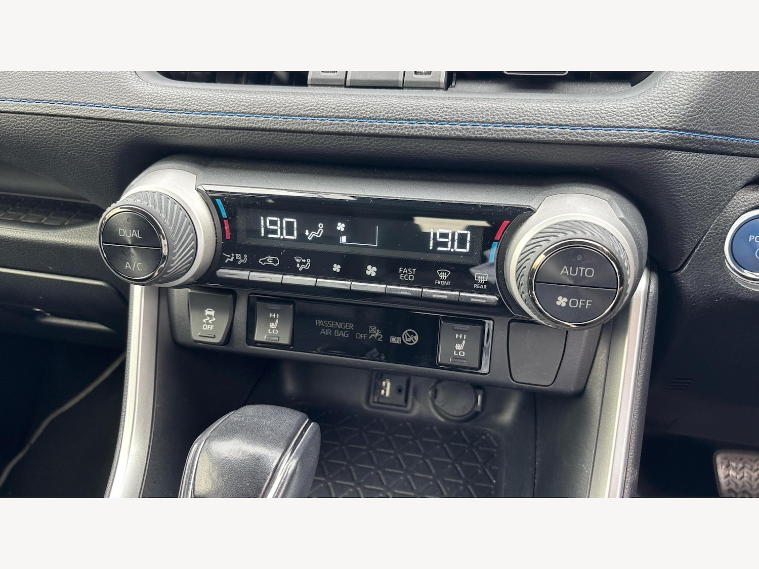 Used Toyota RAV4 2019 for sale - 76307713: Photo 33