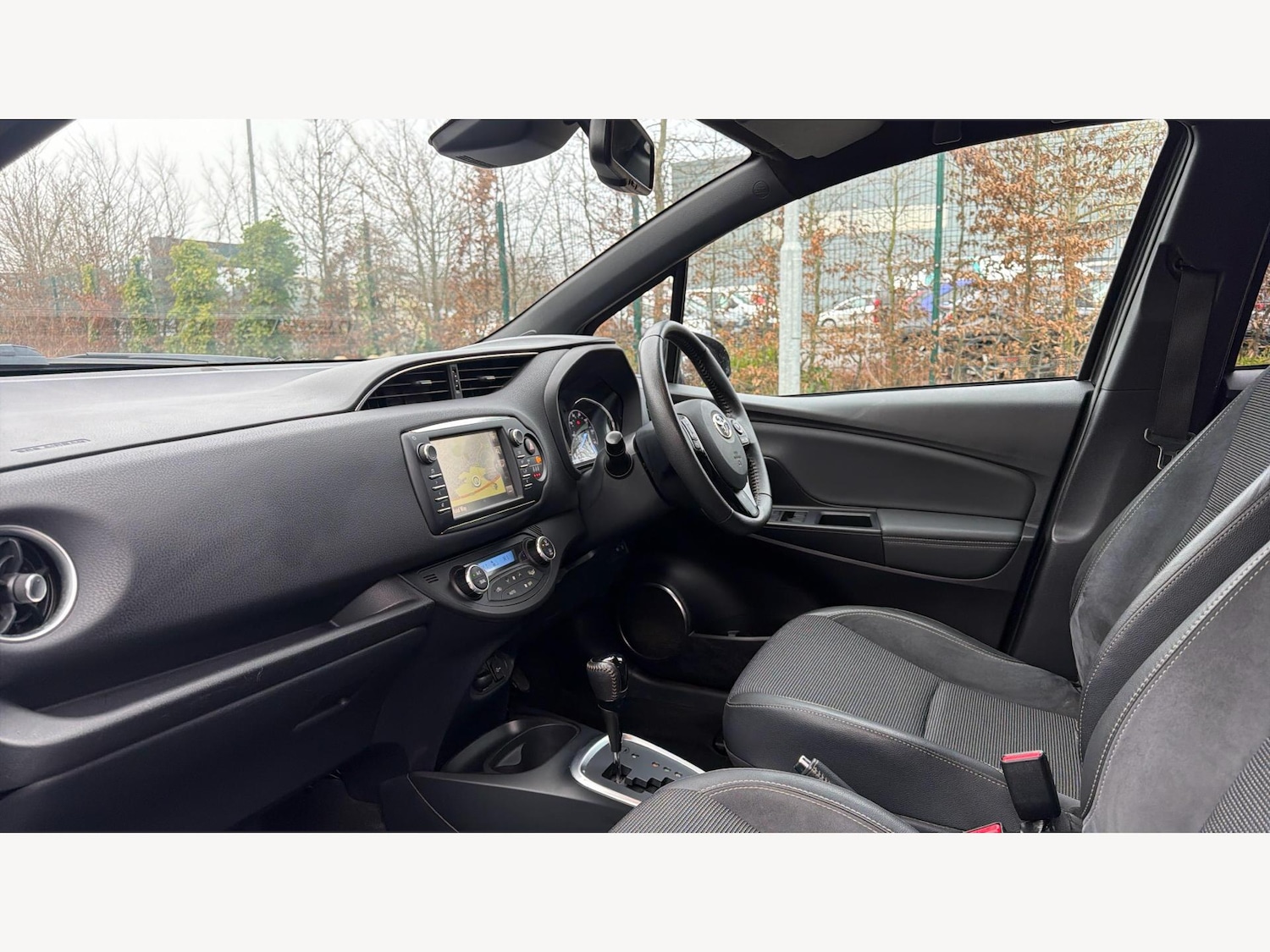 Used Toyota Yaris 2019 for sale - 77410986: Photo 12