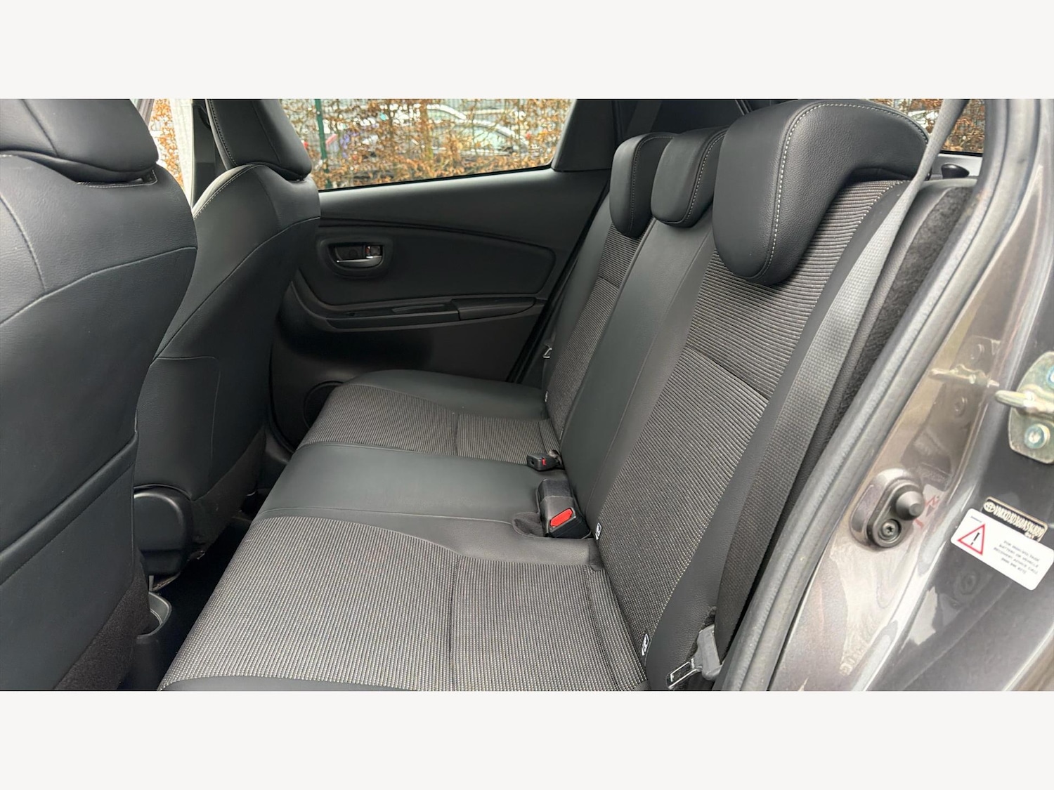 Used Toyota Yaris 2019 for sale - 77410986: Photo 15