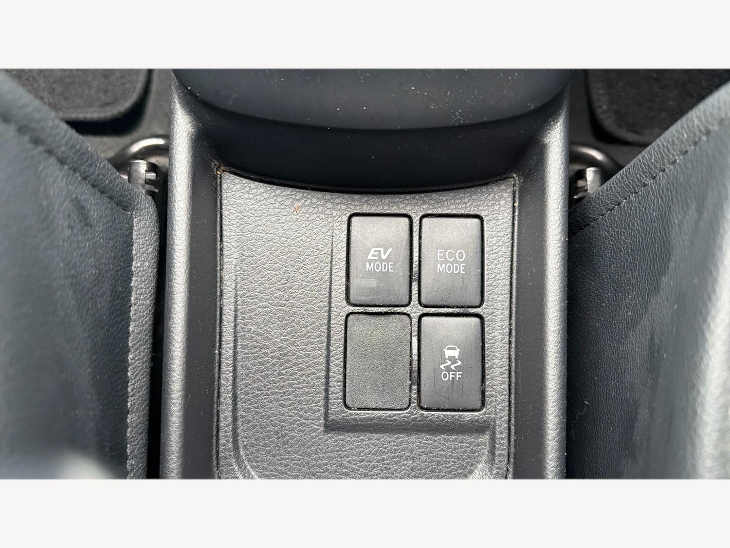 Used Toyota Yaris 2019 for sale - 77410986: Photo 25