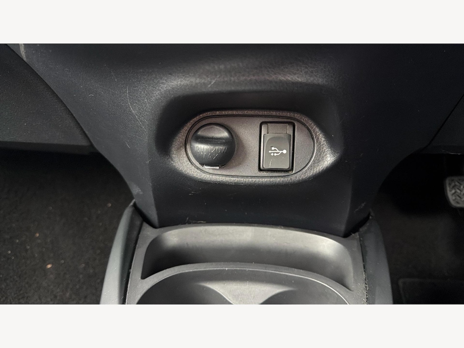 Used Toyota Yaris 2019 for sale - 77410986: Photo 26