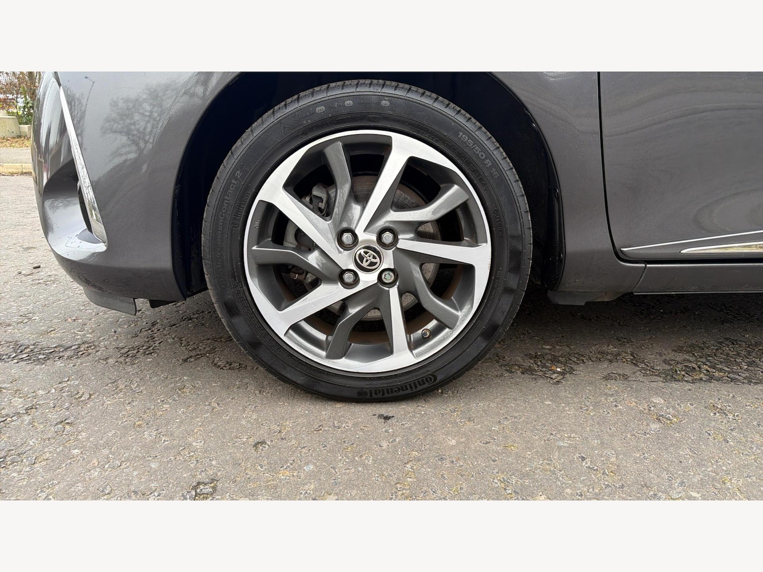 Used Toyota Yaris 2019 for sale - 77410986: Photo 29