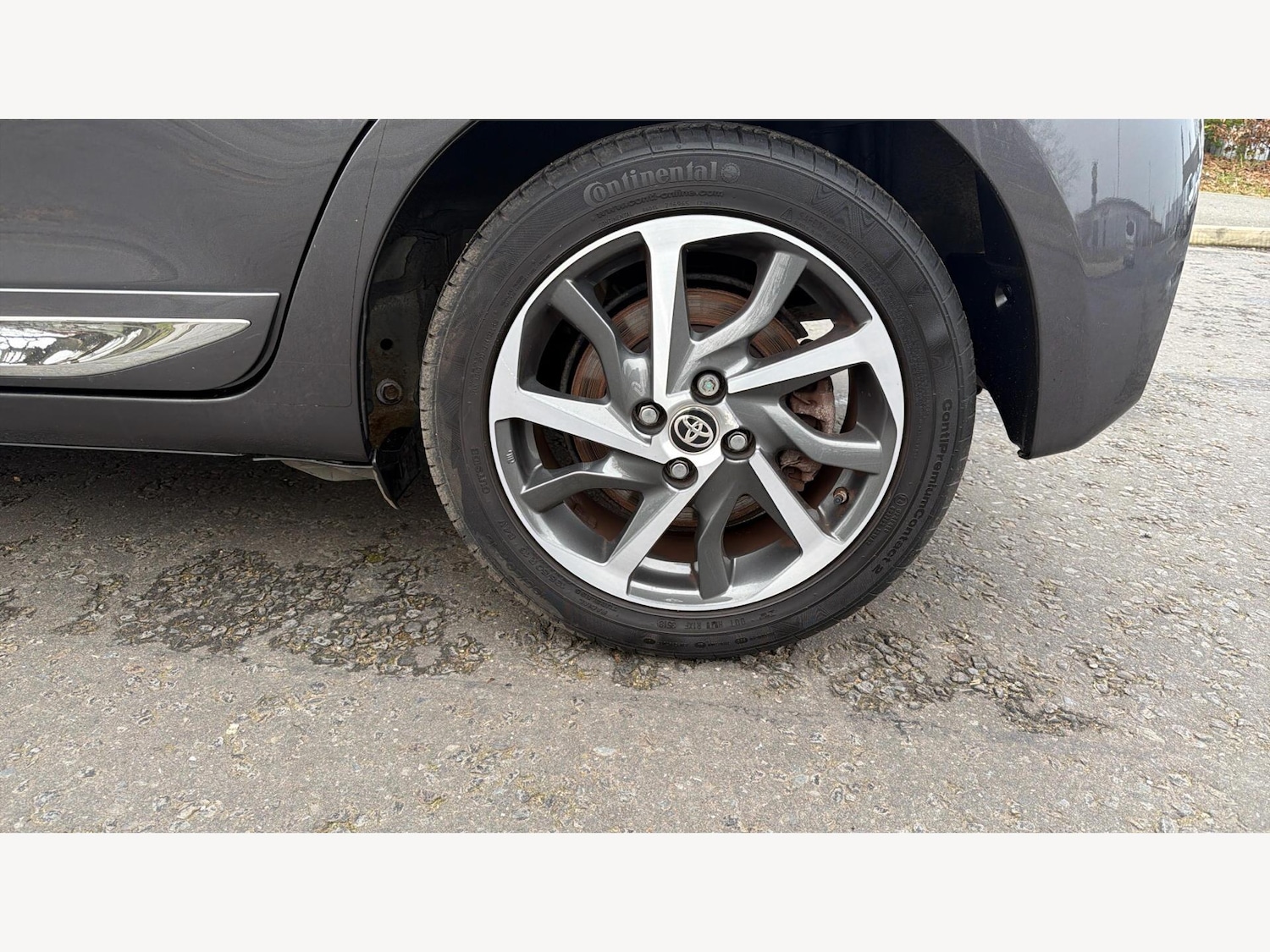 Used Toyota Yaris 2019 for sale - 77410986: Photo 30