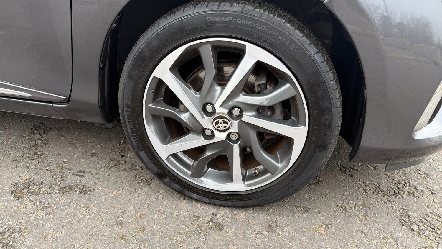 Used Toyota Yaris 2019 for sale - 77410986: Photo 32