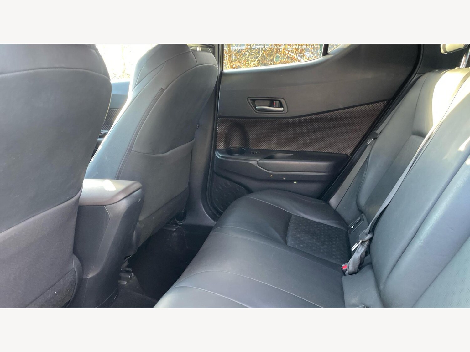 Used Toyota C-HR 2019 for sale - 77497378: Photo 15