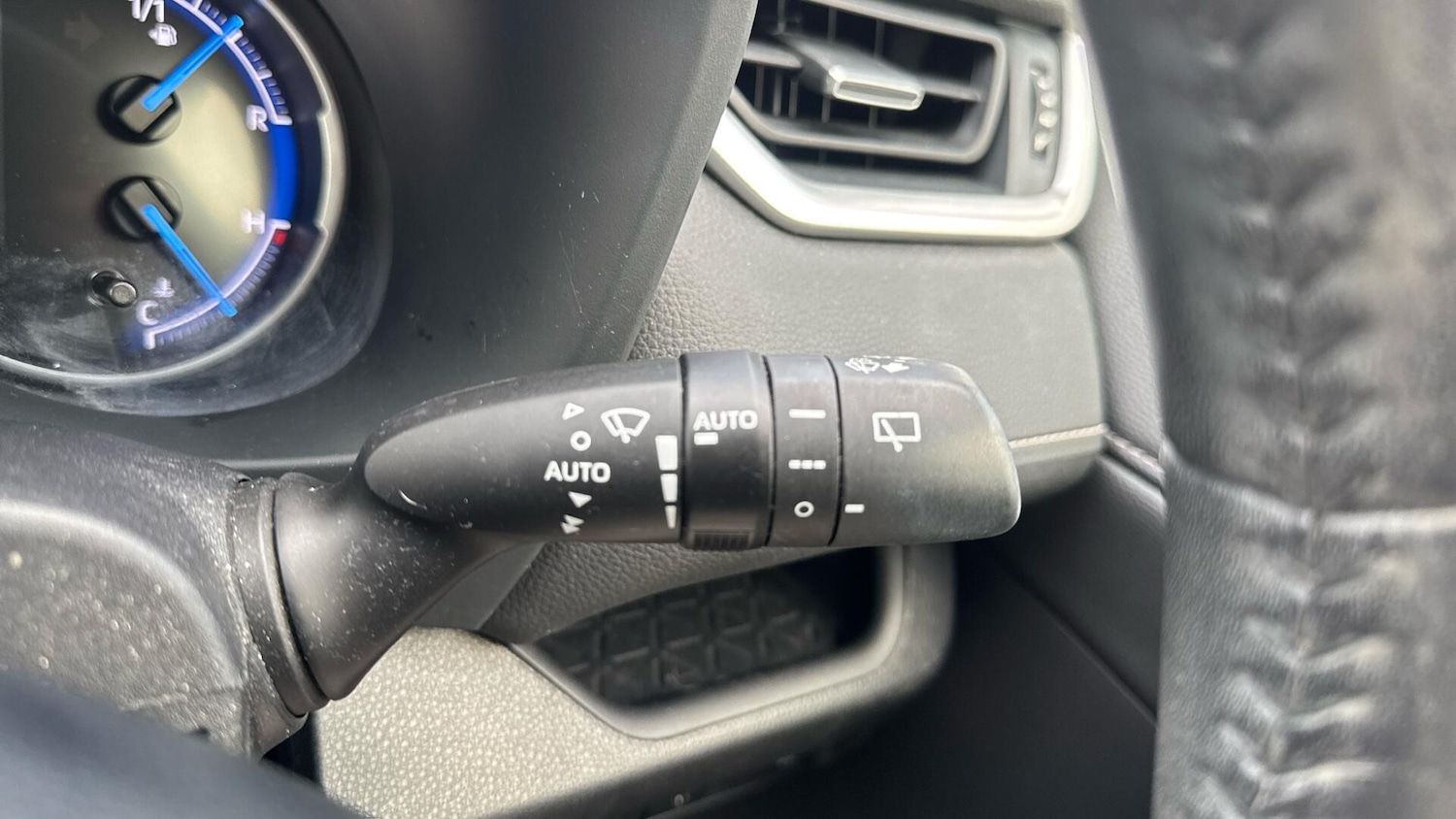 Used Toyota RAV4 2019 for sale - 77377087: Photo 33