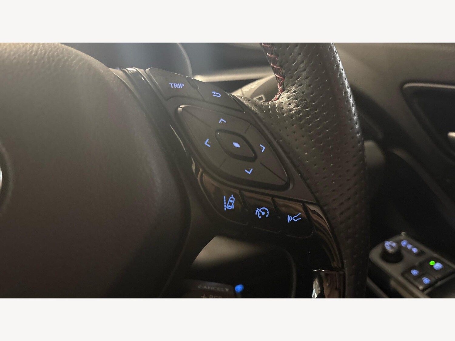 Used Toyota C-HR for sale - 77598442: Photo 31