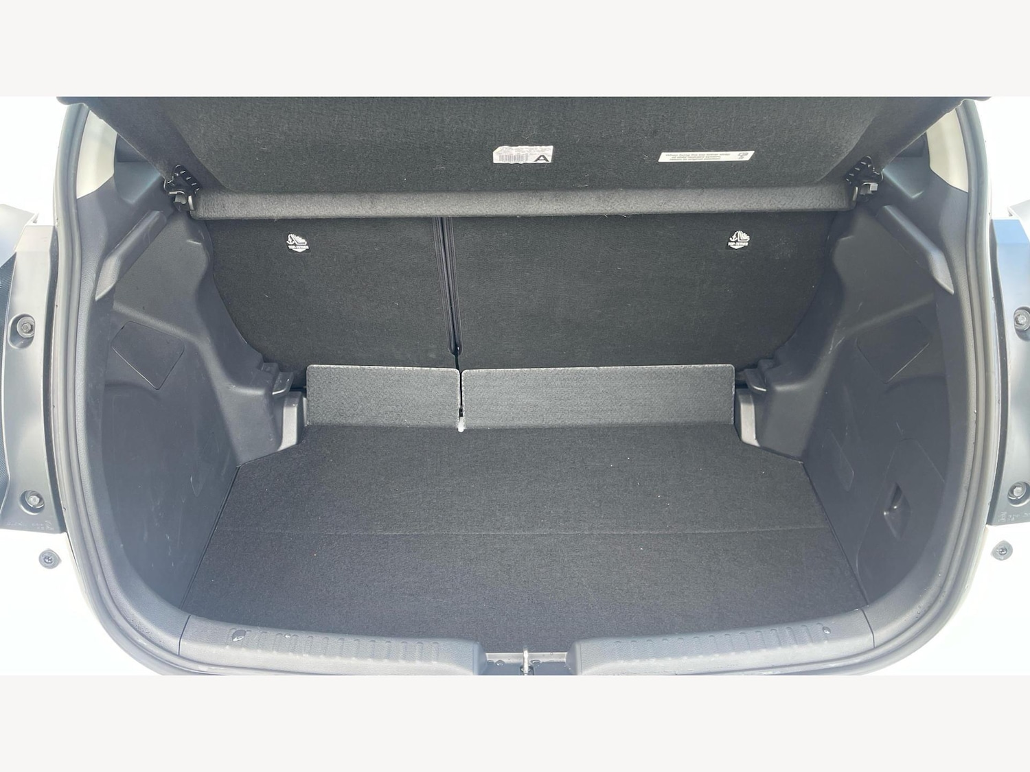 Used Toyota Yaris 2023 for sale - 76360493: Photo 16