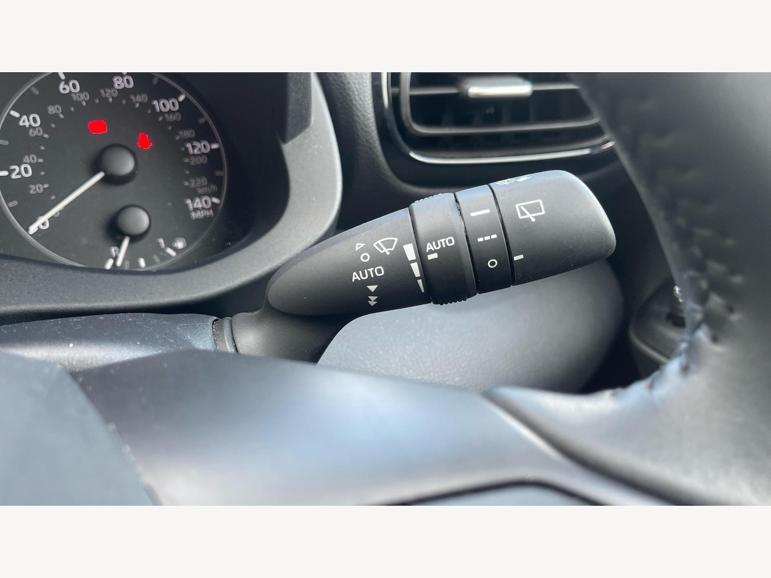 Used Toyota Yaris 2023 for sale - 76360493: Photo 27