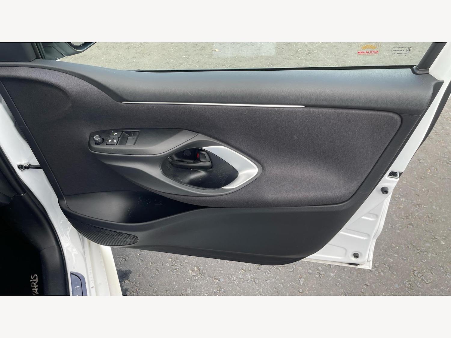 Used Toyota Yaris 2023 for sale - 76360493: Photo 30