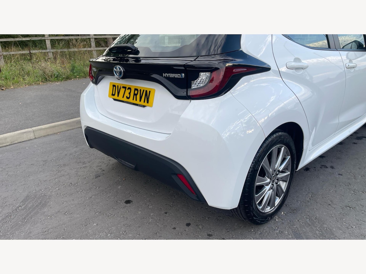 Used Toyota Yaris 2023 for sale - 76360493: Photo 33