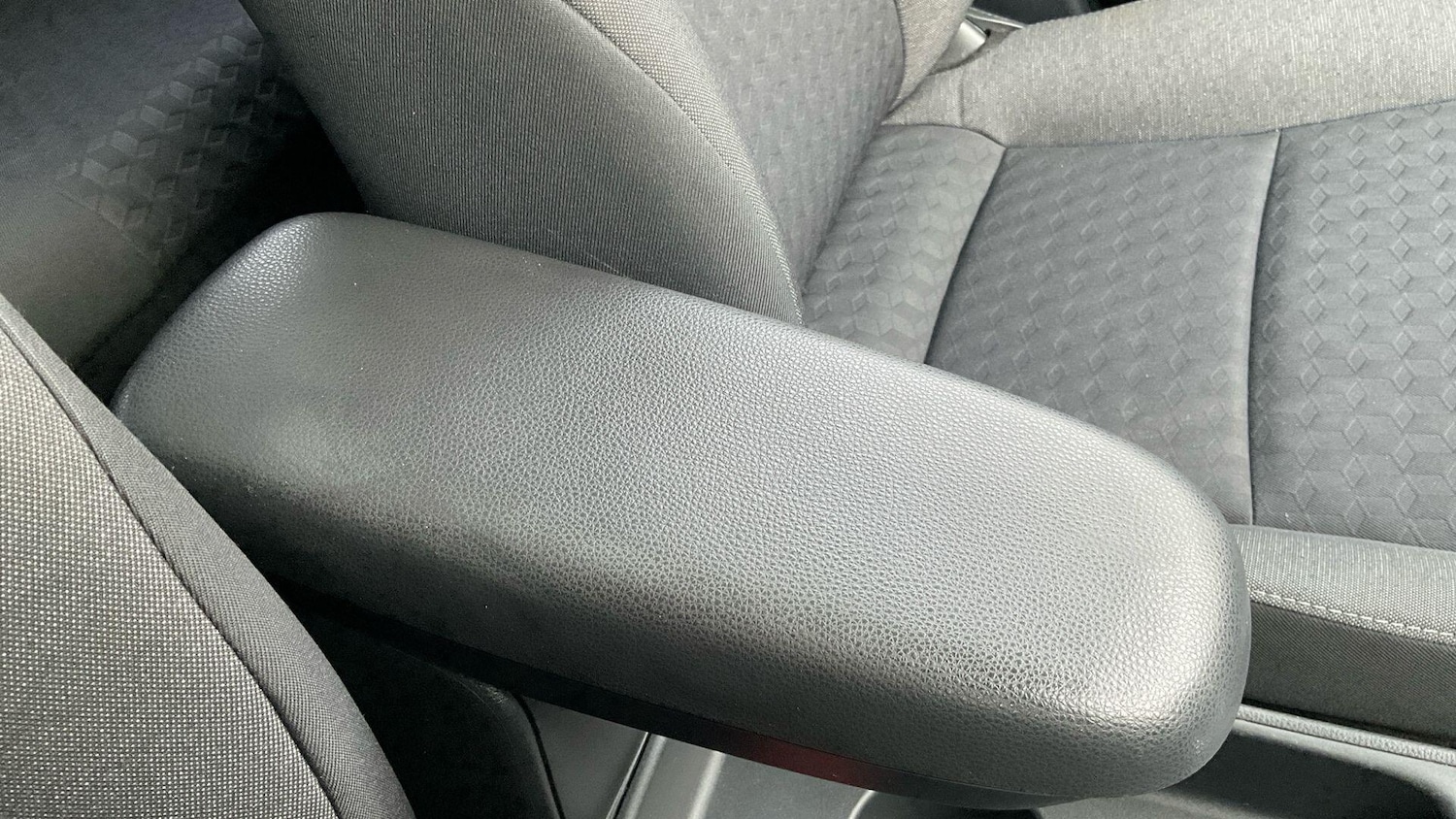 Used Toyota Yaris 2020 for sale - 77386281: Photo 37