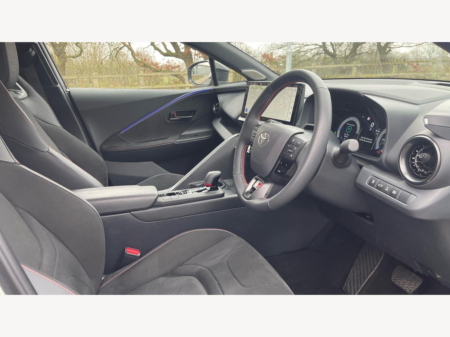 Used Toyota C-HR 2025 for sale - 77977885: Photo 13