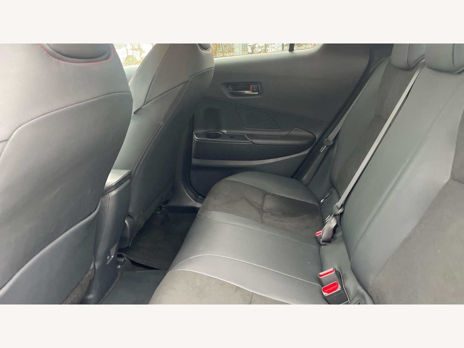 Used Toyota C-HR 2025 for sale - 77977885: Photo 15