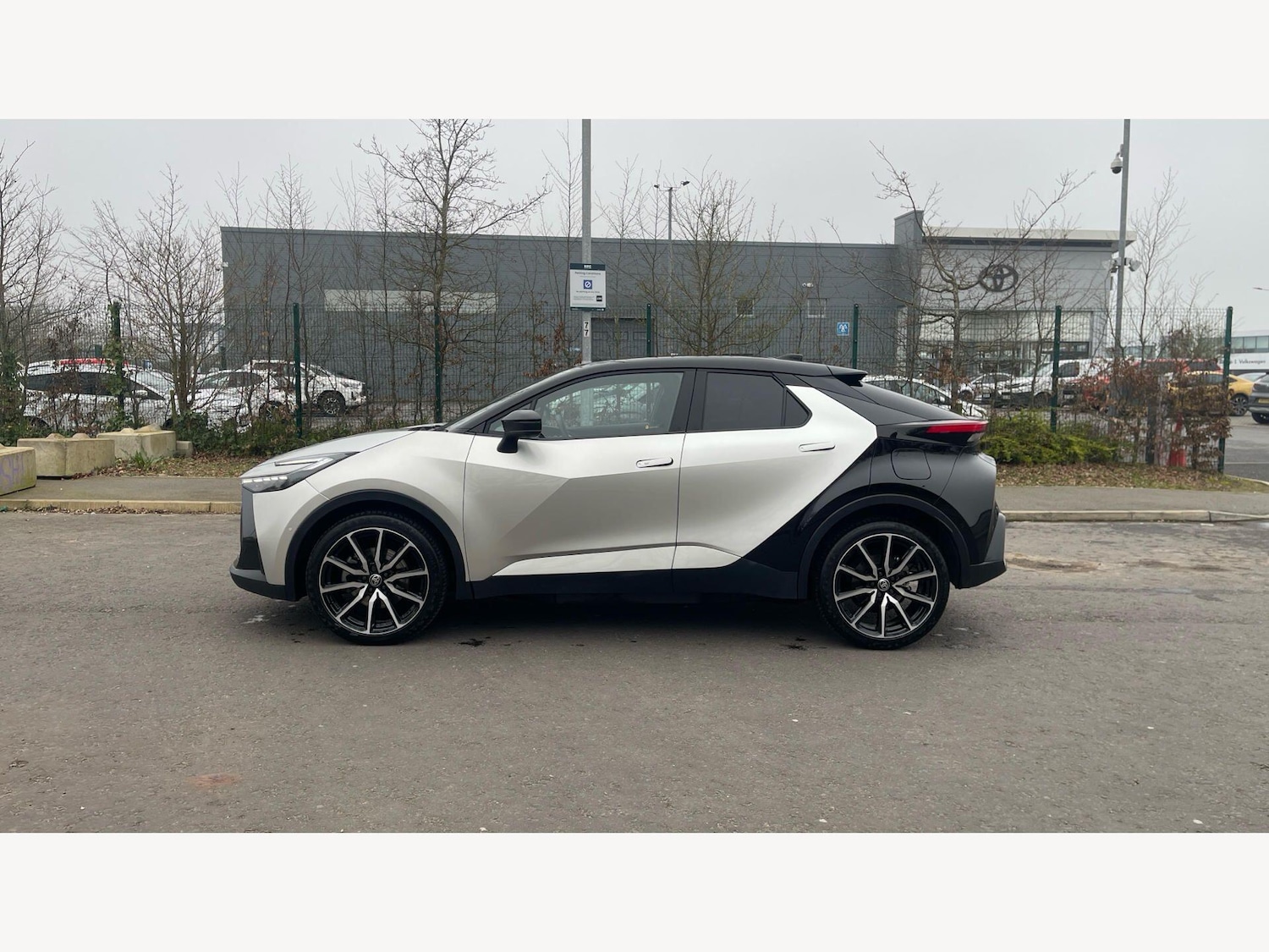 Used Toyota C-HR 2025 for sale - 77977885: Photo 19