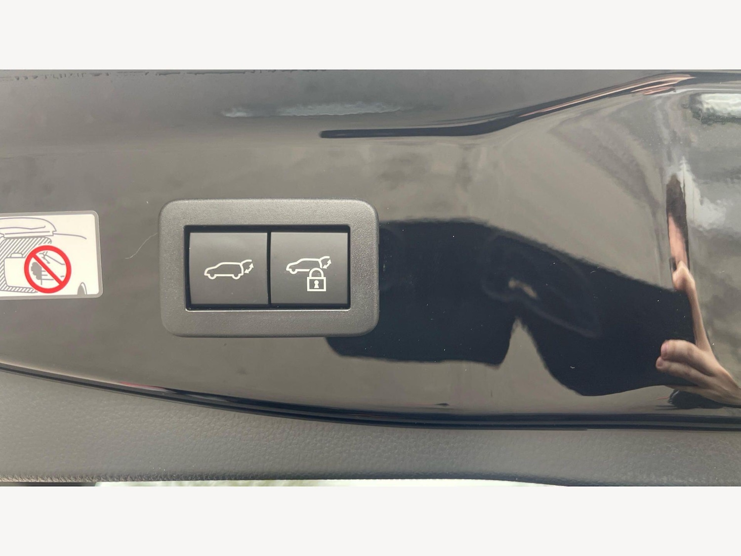 Used Toyota C-HR 2025 for sale - 77977885: Photo 23