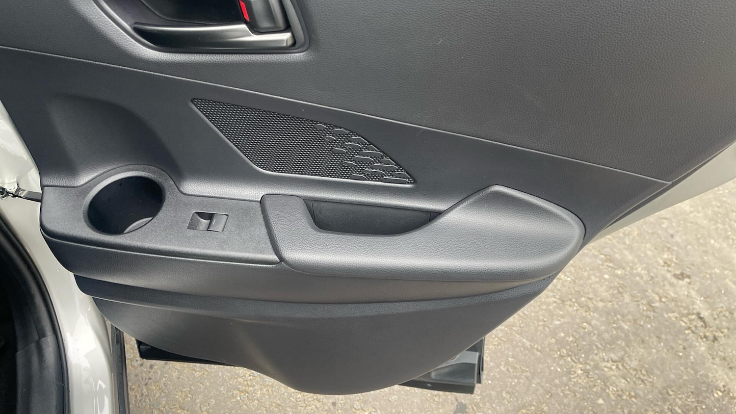 Used Toyota C-HR 2025 for sale - 77977885: Photo 33