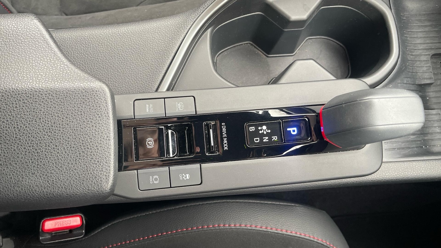 Used Toyota C-HR 2025 for sale - 77977885: Photo 39