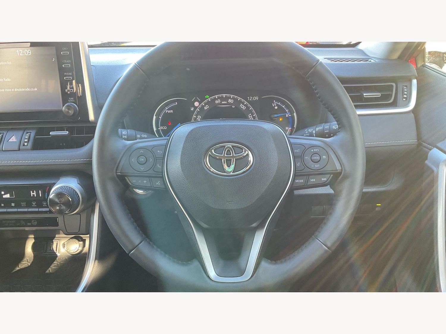 Used Toyota RAV4 2022 for sale - 76936545: Photo 10