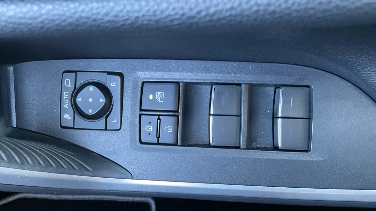 Used Toyota RAV4 2022 for sale - 76936545: Photo 34