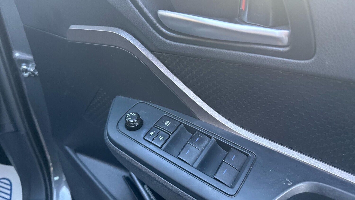 Used Toyota C-HR 2022 for sale - 76912648: Photo 36