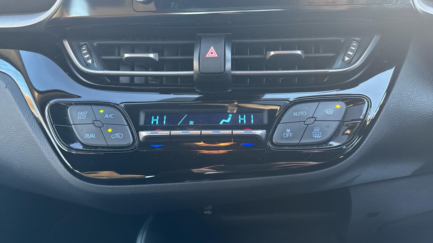 Used Toyota C-HR 2022 for sale - 76912648: Photo 38