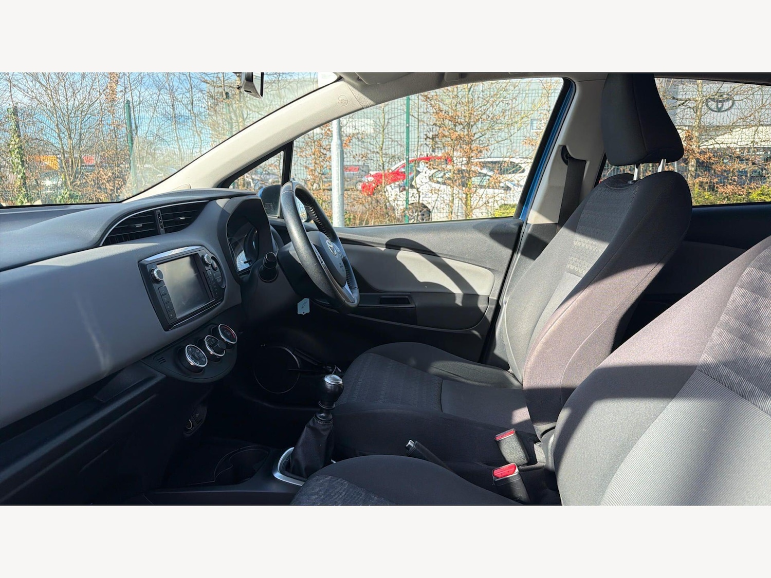 Used Toyota Yaris 2016 for sale - 77738085: Photo 12