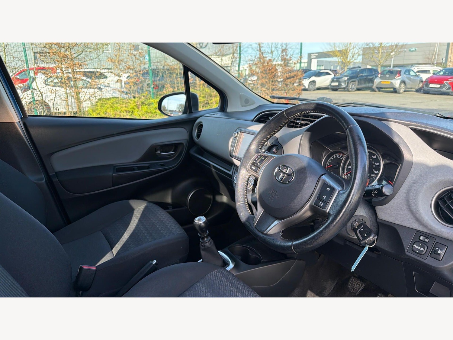 Used Toyota Yaris 2016 for sale - 77738085: Photo 13