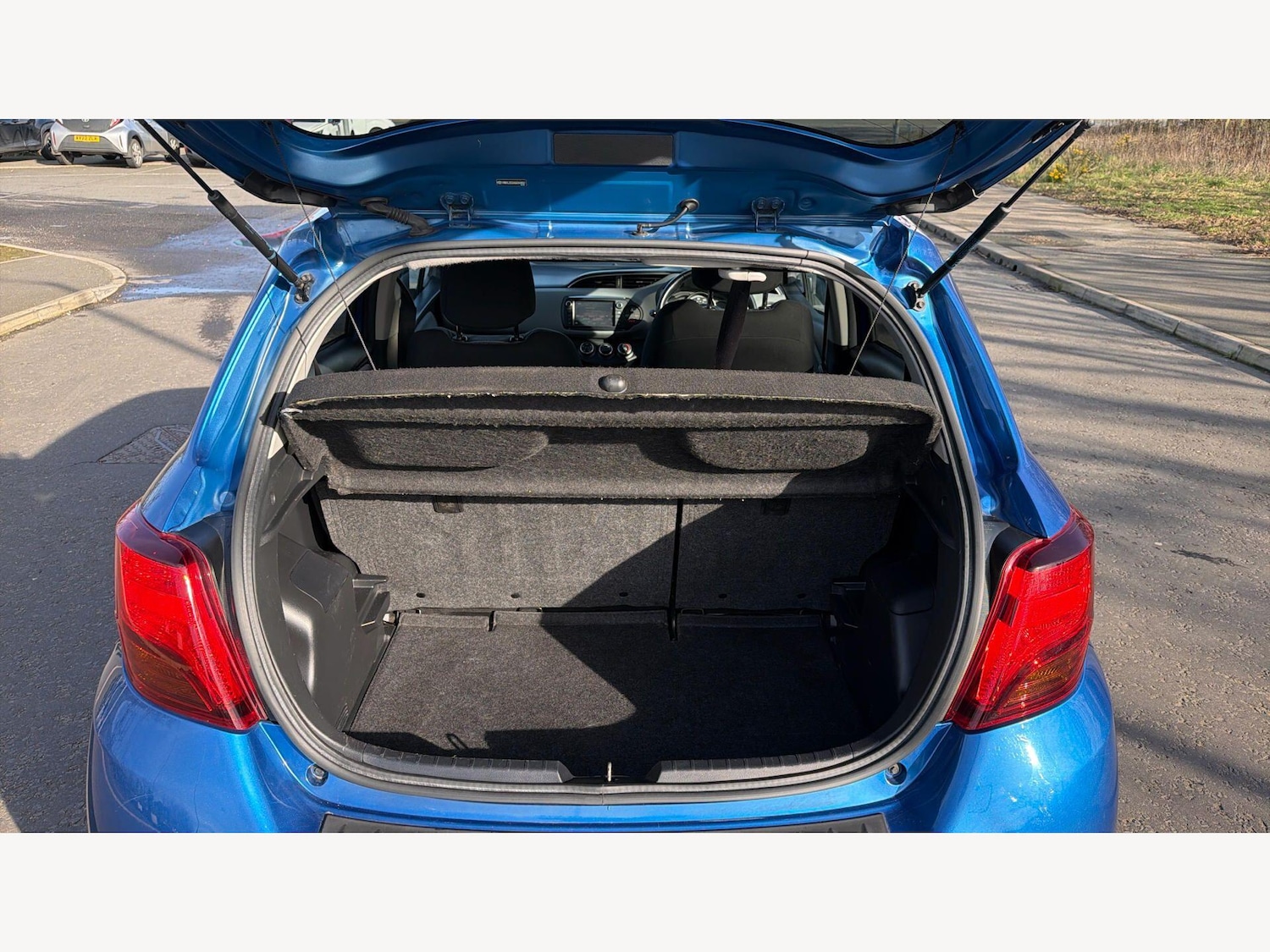 Used Toyota Yaris 2016 for sale - 77738085: Photo 16