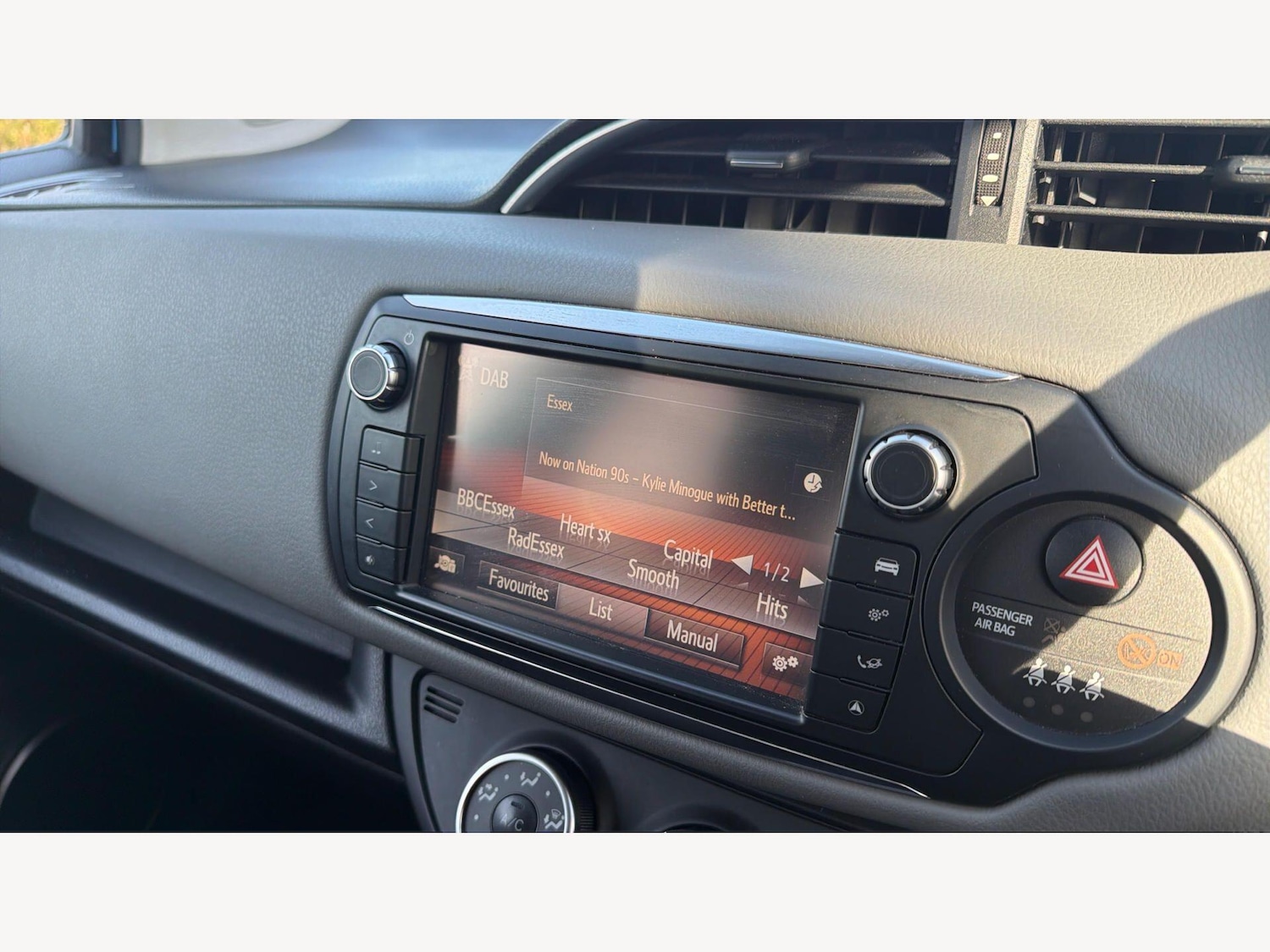 Used Toyota Yaris 2016 for sale - 77738085: Photo 23