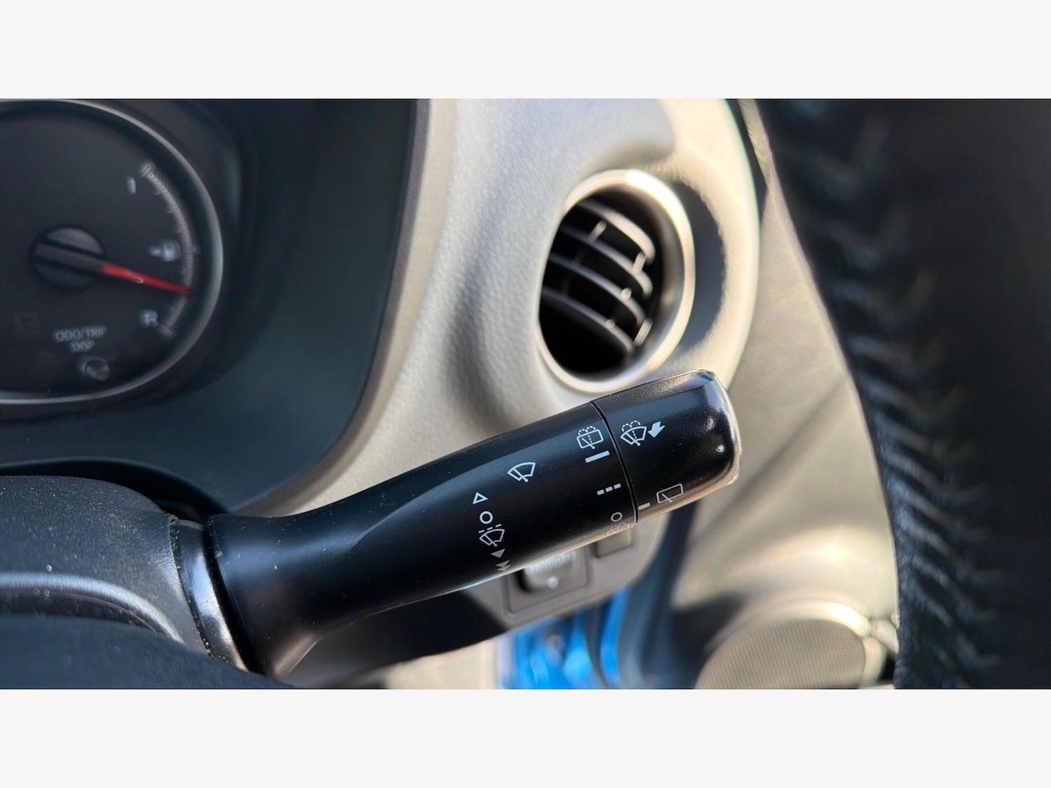 Used Toyota Yaris 2016 for sale - 77738085: Photo 27