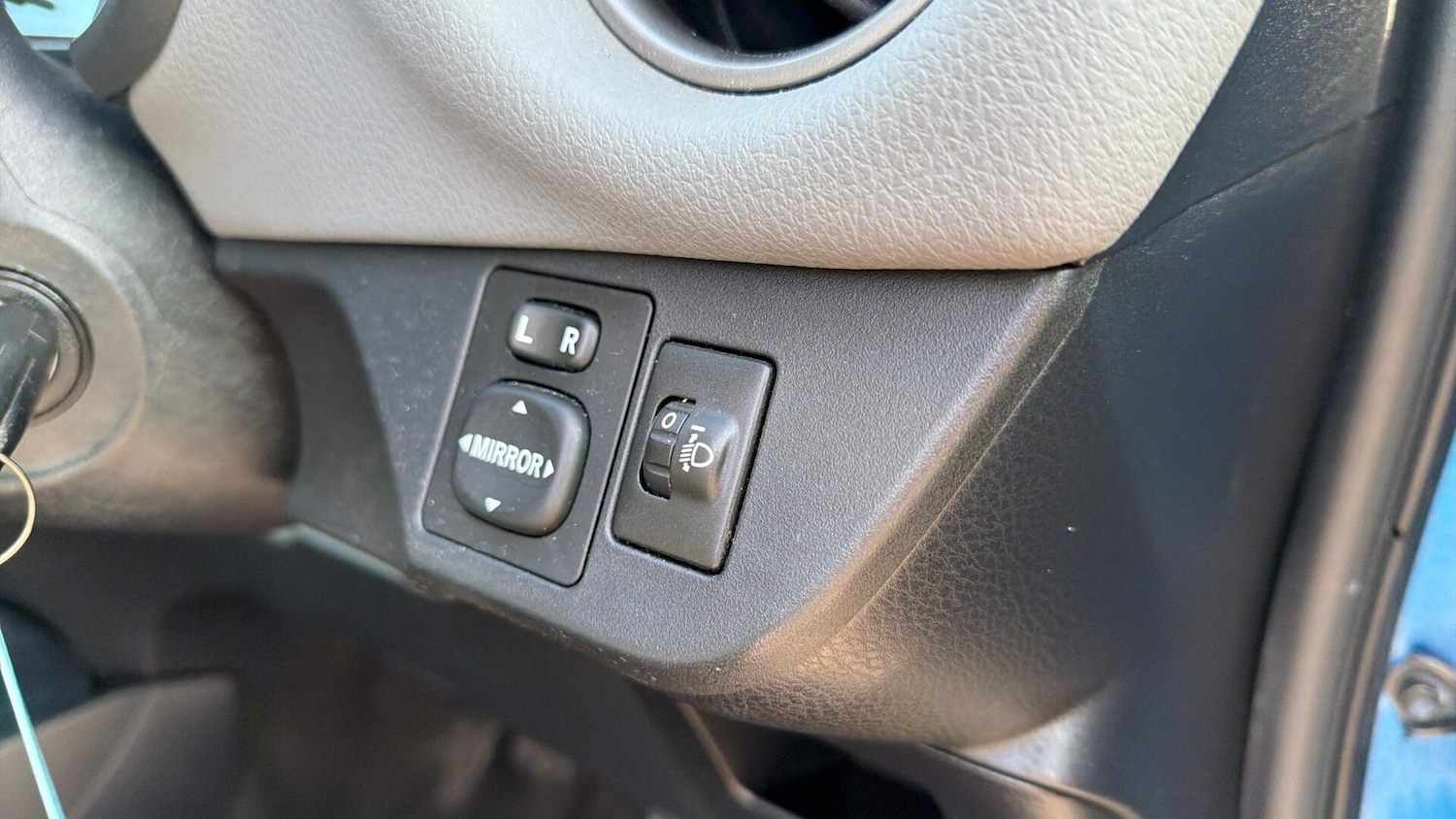 Used Toyota Yaris 2016 for sale - 77738085: Photo 34